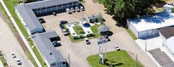 Colonial Motel And Rv Park Mandan Exterior photo